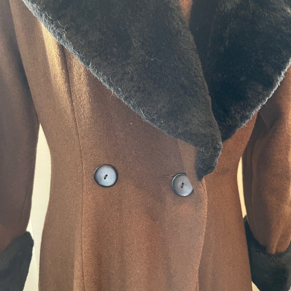 Le Château Brown Long Skater Coat with Black Faux Fur Collar & Cuffs Size M - Picture 3 of 14